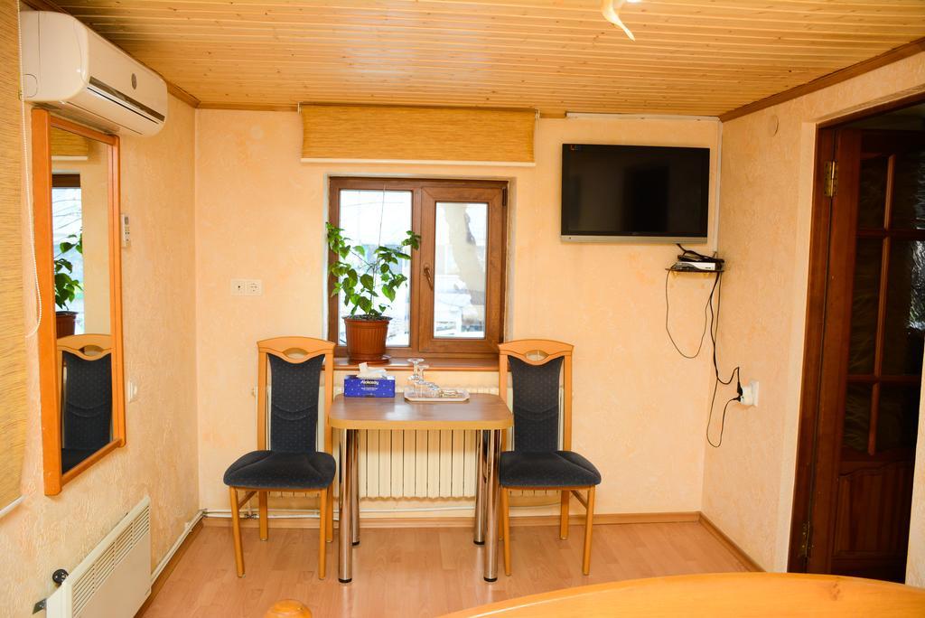 Bazar Motel キシナウ エクステリア 写真