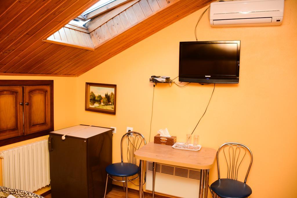 Bazar Motel キシナウ エクステリア 写真